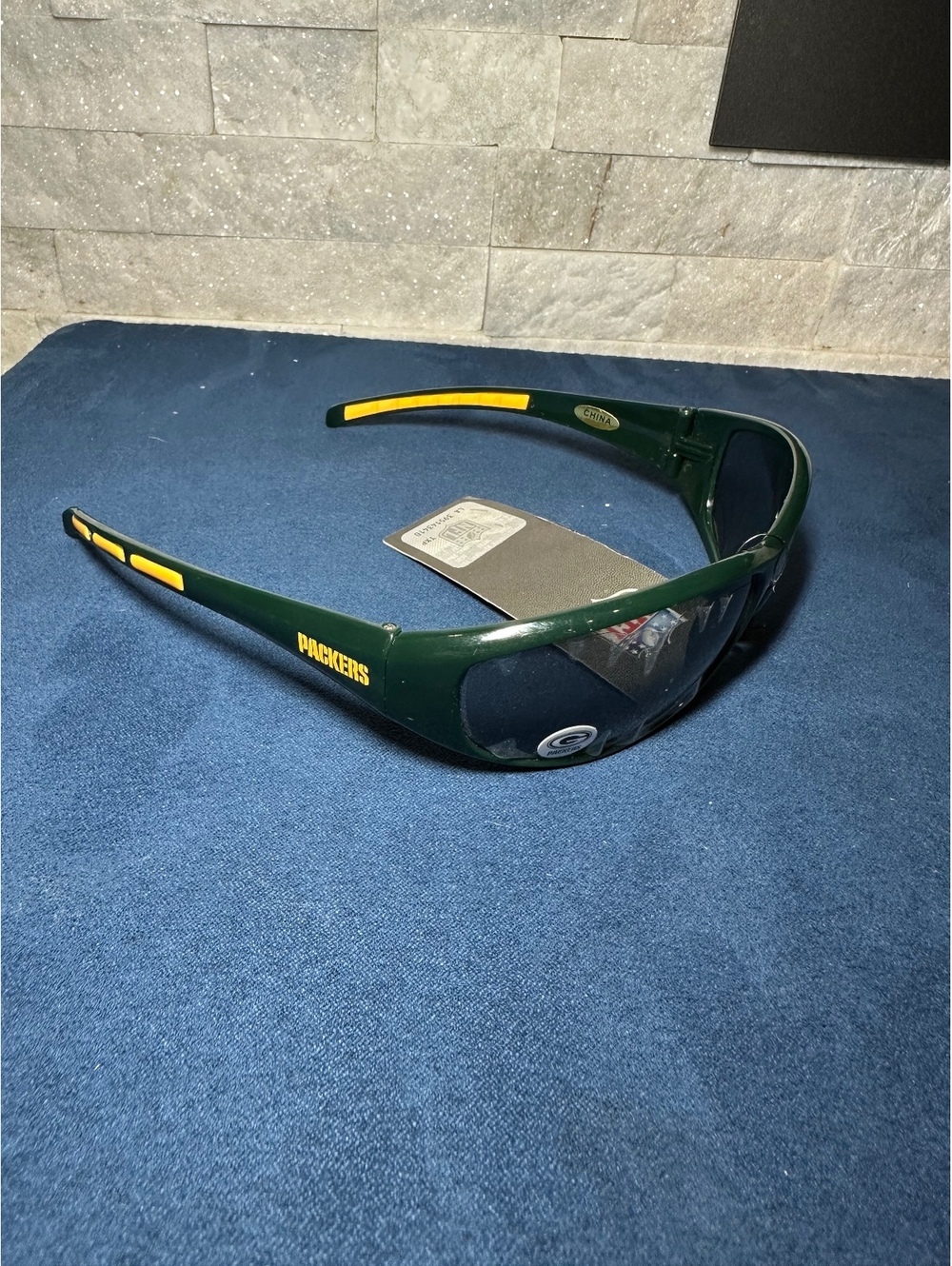 Green Bay Packers NFL Sunglasses with UV400 Protection and Team Logo